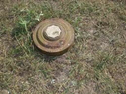 Под Мариуполем тракторист нашел противотанковую мину 