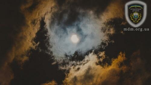 Сегодня мариупольцы наблюдали за затмением солнца (ФОТО, ВИДЕО)