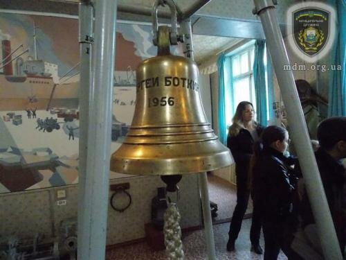 Школьники Приморского района посетили музей Мариупольского торгового порта