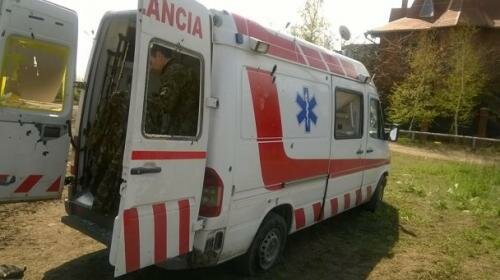 Под Мариуполем обстреляли карету «скорой помощи» с раненым бойцом (фото)