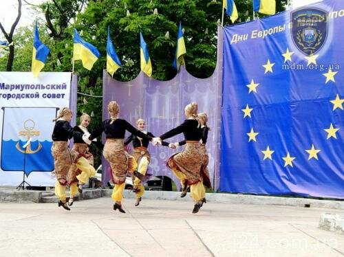 В Мариуполь проходит День Европы