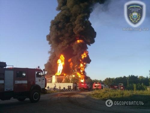 Пожар на нефтебазе в Василькове: хроника событий, (фото, видео)