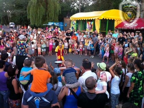 В Мариуполе прошел праздник для детей "День счастливого детства" (ФОТО, ВИДЕО)