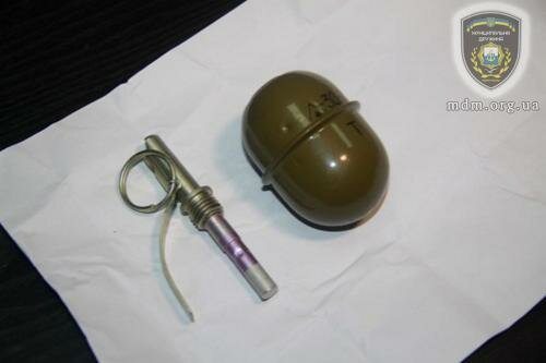 Мариуполец в день рождения получил в подарок гранату (ФОТО)