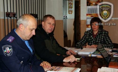 Руководители милиции главка и Мариуполя провели рабочую встречу с председателем городской избирательной комиссии (ФОТО)