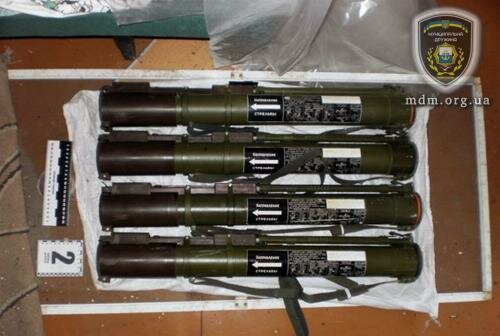 Во время отработки Ясиноватского района обнаружен тайник с боеприпасами: 4 РПГ И БОЛЬШЕ 400 патронов (ФОТО)